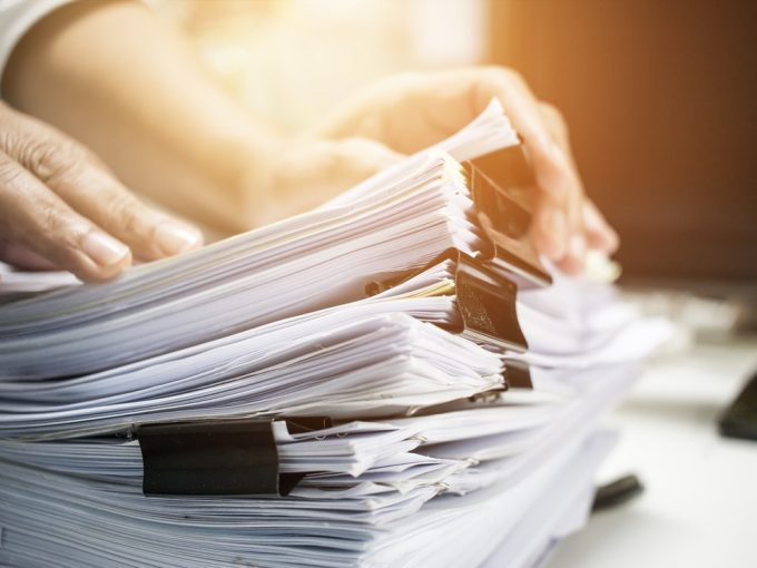 immagine di documenti per vendere casa